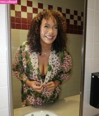 Nia Jax [ nia-jax ] - Do tell me what we would be doing while I was doing laundry   If you