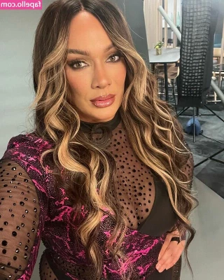 Nia Jax [ nia-jax ] - I wish I could be riding on you right now