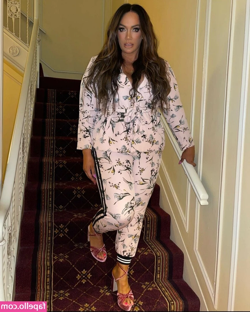 Nia Jax [ nia-jax ] - On the plane  ready to bring this dick to you