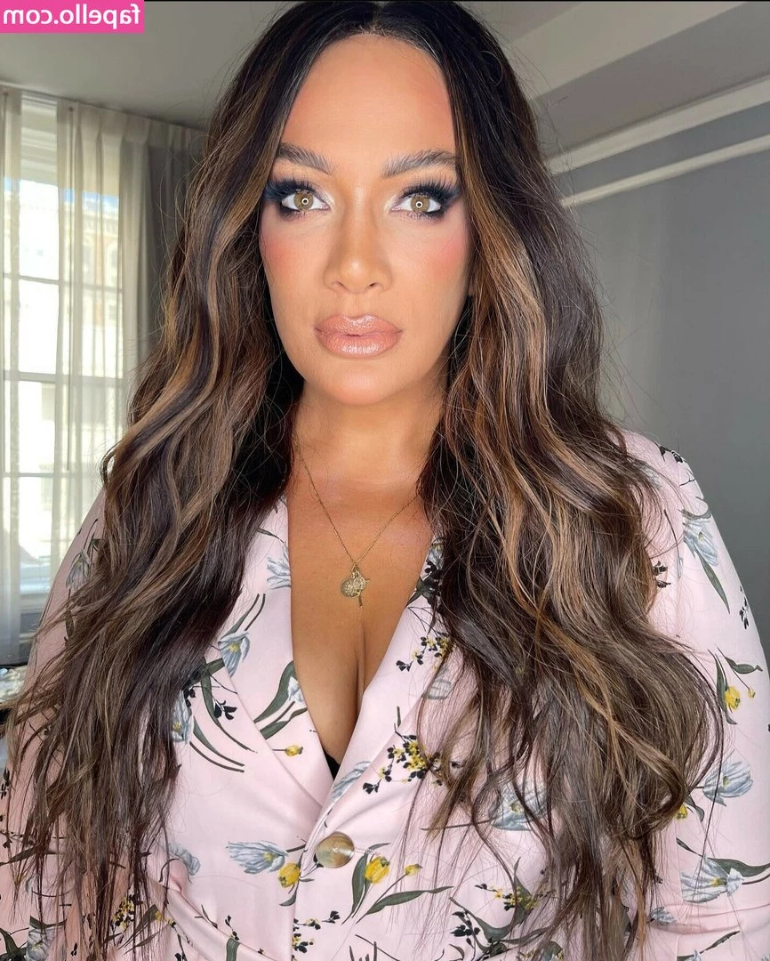 Nia Jax [ nia-jax ] - Will you go to a Halloween Party?