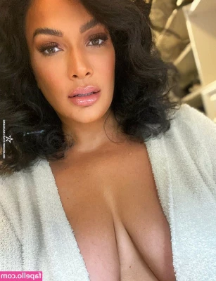 Nia Jax [ nia-jax ] - Jerk yourself for your pink haired domme Follow my instructions and