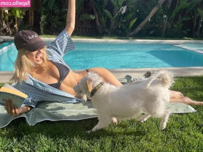 Samara Weaving [ samara-weaving ] - Sparky e Darkly vi salutano🖤🤍