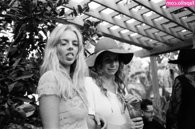 Samara Weaving [ samara-weaving ] - A beautiful short skirt needs a beautiful peach  don t you agree     