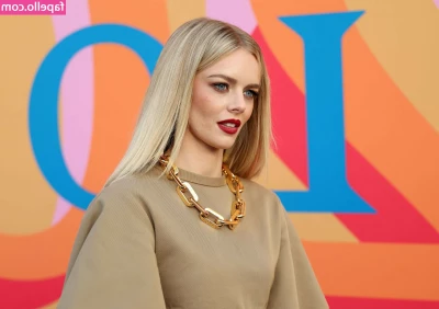 Samara Weaving [ samara-weaving ] - A little fishnet tease xx