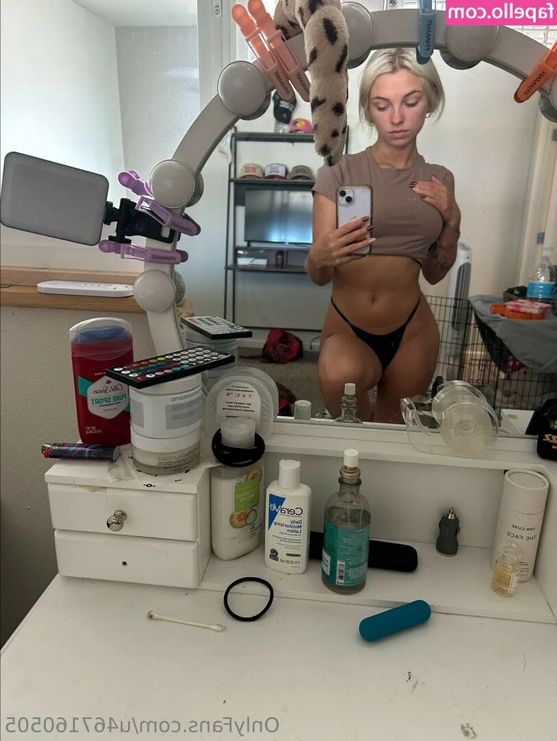 Bella Paulson [ bella-paulson ] - Are you a sissy   DM me   Ur in the right place