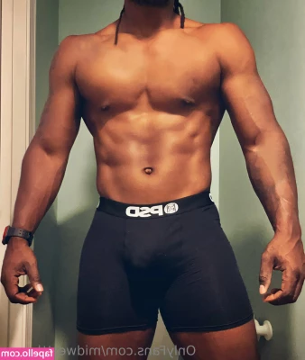 midwestthangs - Here to cater to your desires 😈