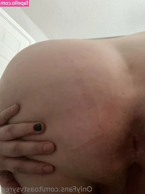 toastysyren - Am I the only one that gets horny while runnnig errands? 💦 Check