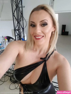 Brittany Bardot [ brittany-bardot ] - Innocent Nun cosplay in your dms now!😈