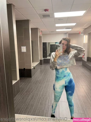 Explorewithsara - Start you week right with a audio cock rate 😻 Tip $5 to let me