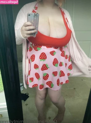 Mintylux - Check your dms, I spread my legs in 3 short motion photos💋