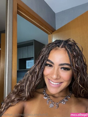 santos_isabella [ santos-isabella ] - do I have your attention?