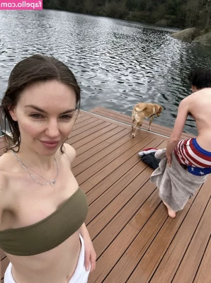 Michelle Mylett [ michelle-mylett ] - Please fill me up with cum and breed my horny needy pussy.