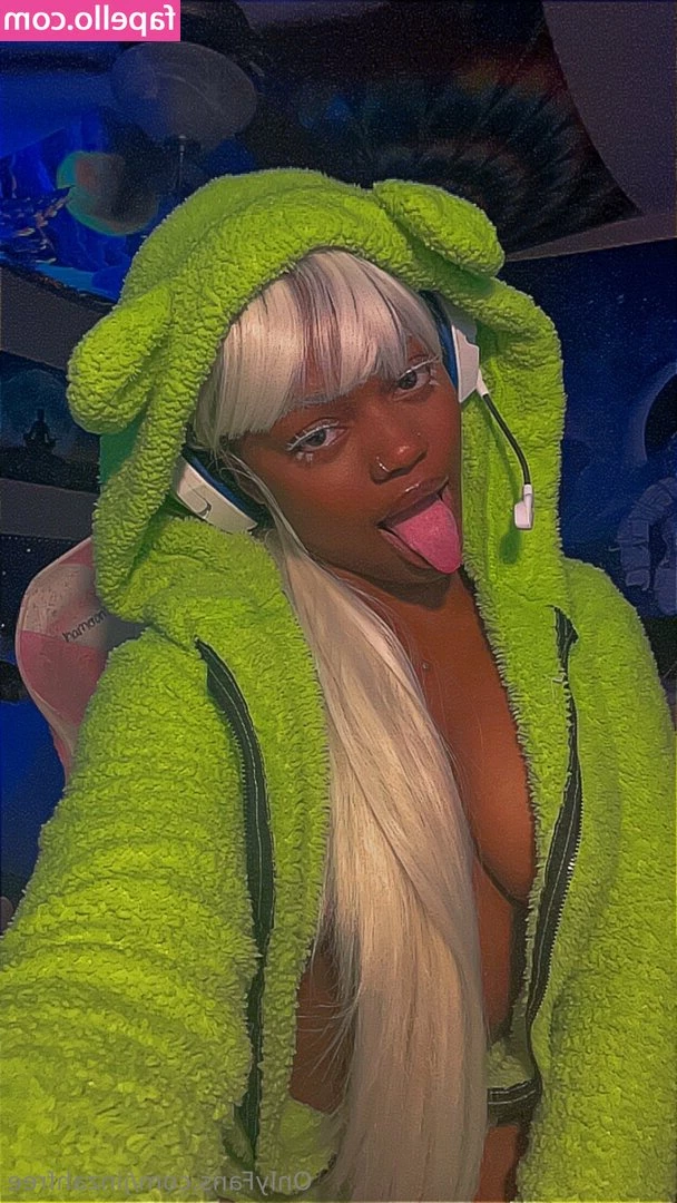 jinzahfree - Mirror Mirror on the wall who's the wrinkliest of them all
