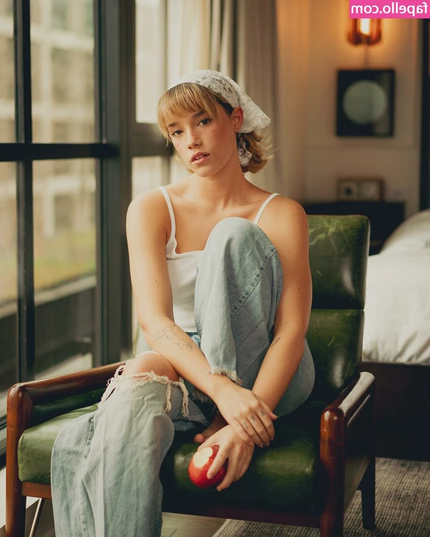 wellbeingwithabigail - May's photoshoot 💛
