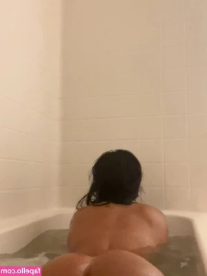Samantha Frank [ samantha-frank-12 ] - Was shooting some fun Snapchat content