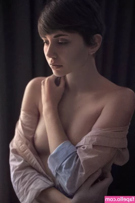 Savannah Brown [ savannah-brown ] - Lube on everything