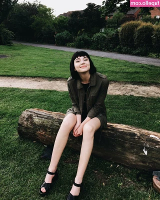 Savannah Brown [ savannah-brown ] - Boa noite meus amores uma pequena mastubada para dormi beijos bbs