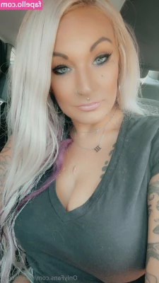 roxannerye - I don t know how I forgot to share this  Mr  Lucky loves to grab the