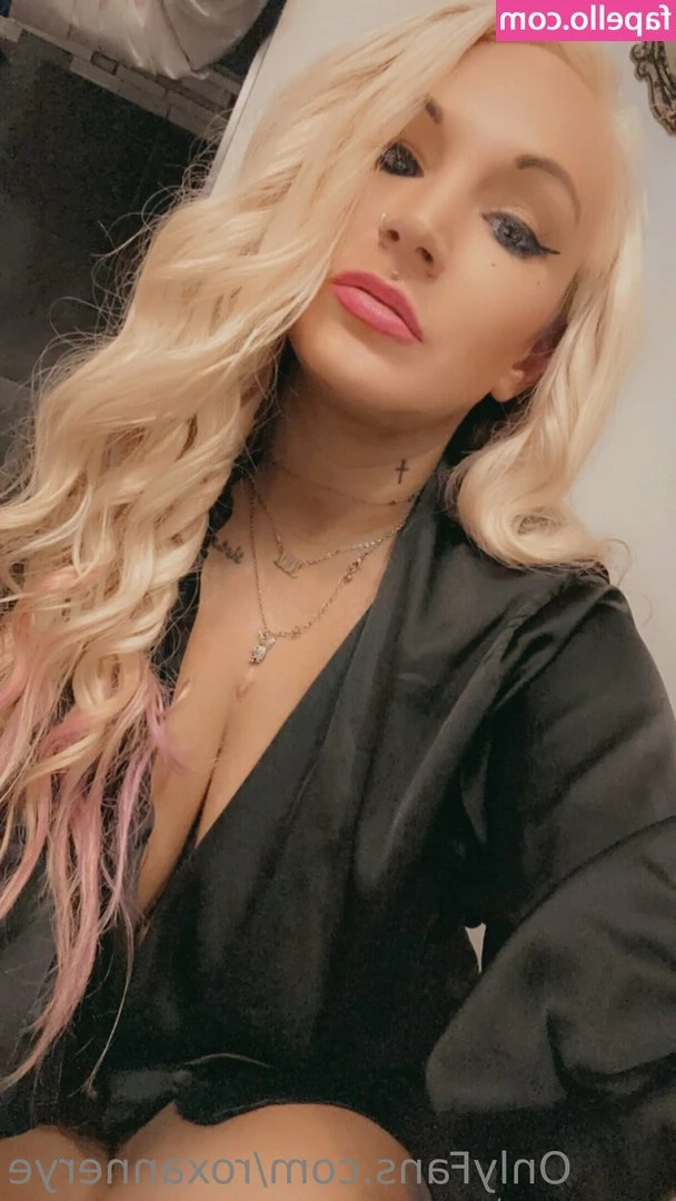 roxannerye - Can you fill them with semen daddy