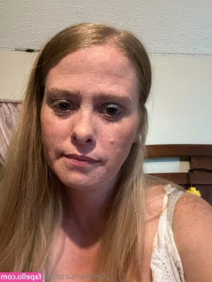 icequeen6235 - De hoy en adelante  contenido diario en mi  onlyfans  Pregunta por