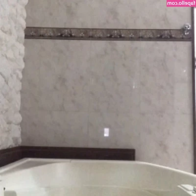 Fernanda Abraão [ fernanda-abraao ] - Imagine we come home from dinner your pulling my dress off