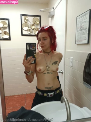 dreaminglittlepup - Thinking about my gut growing massive drives me insane, love you all