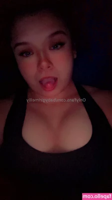 babygirlmellly - Kiss me 🥰😘