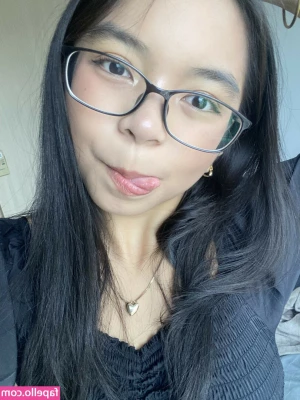 Sugaushi - do you like it when I peel my panties off for you  or do you like to