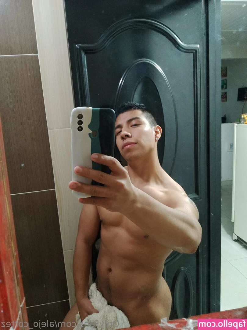 alejo_cortez [ alejo-cortez ] - Is it wrong that i enjoy my plugs