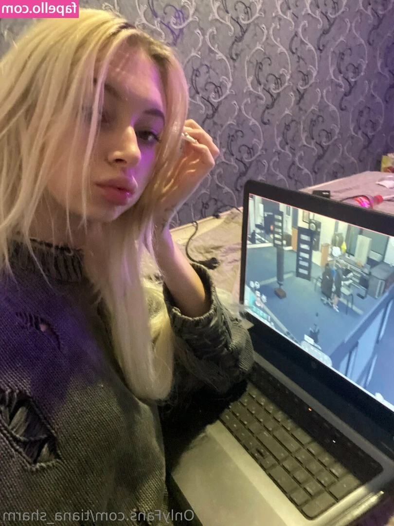 empress_tiana [ empress-tiana ] - Me ayudas a poner la lavadora? 😇