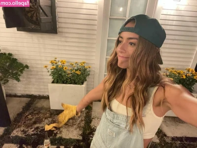 Chloe Bennet [ chloe-bennet ] - #assworship