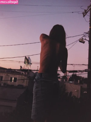 Chloe Bennet [ chloe-bennet ] - Who wants to see? 💋