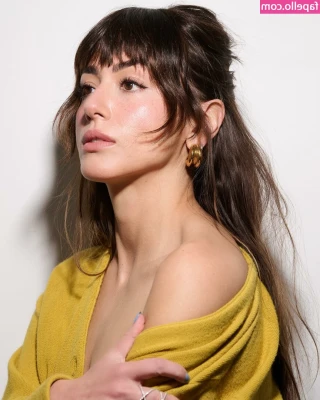 Chloe Bennet [ chloe-bennet ] - 💥💥💥 𝐅𝐋𝐀𝐒𝐇 𝐏𝐑𝐎𝐌𝐎 💥💥💥 