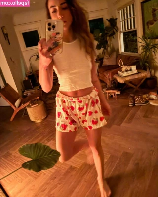 Chloe Bennet [ chloe-bennet ] - Sorry for being MIA! My cousin came to visit and Kate is currently