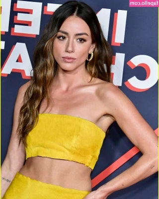 Chloe Bennet [ chloe-bennet ] - Quick morning stroke Good morning y all
