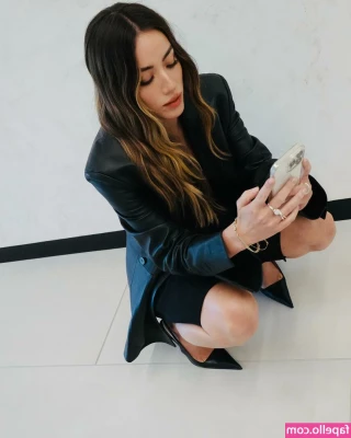 Chloe Bennet [ chloe-bennet ] - Yay  look at my pretty nails pls   thank u for getting them done for