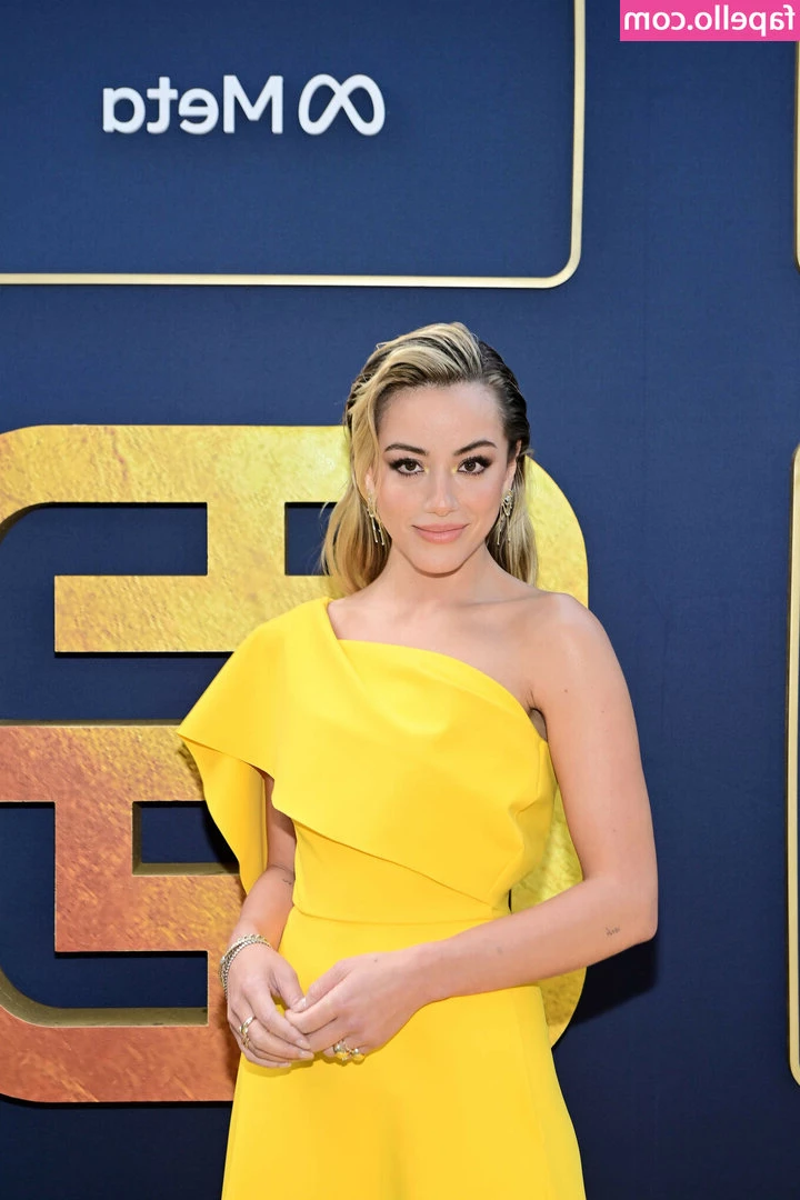 Chloe Bennet [ chloe-bennet ] - Summertime  And the livin' is easyyyyy