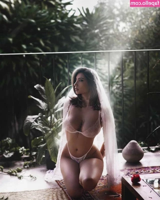 Letizia Fulkers [ letizia-fulkers-5 ] - Nude views of last black lingerie outfit  hot   ass and creamy  