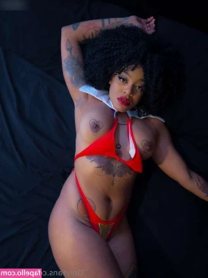 Leairis - I need these soles rubbed