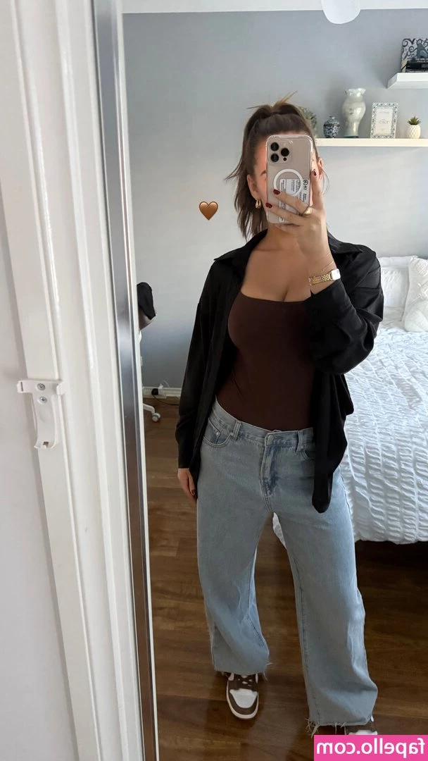 Ella Cortes [ ella-cortes ] - Twerking on dick