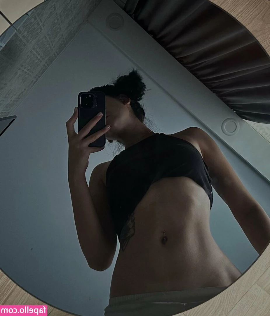 t.dashaa [ t-dashaa ] - Wanna help get them off me