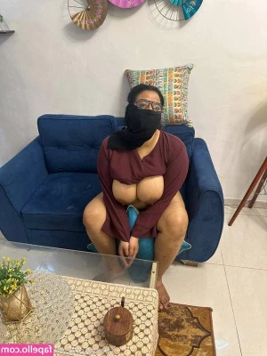 Indian_Hijabi [ indian-hijabi ] - dream girl