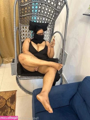 Indian_Hijabi [ indian-hijabi ] - Does this illusion of looking at me with another girl make you as