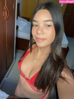 yasminlopezz - This video comes with a warning  May cause an irrational need to suck
