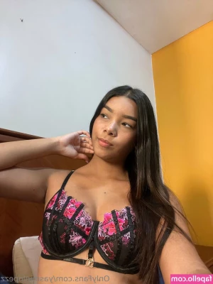 yasminlopezz - Little back stage exclusive selfie filming today
