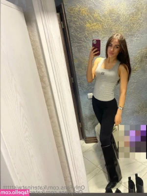 katerinatwisttttt - Hey bby  wyd