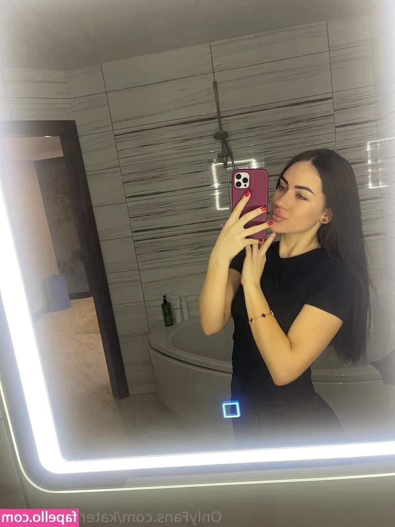 katerinatwisttttt - Whose ready for Mommy to come back?