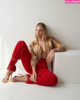 Antonella Mantovano [ antonella-mantovano ] - For blonde hair lovers   Para amantes de pelo loirinhos