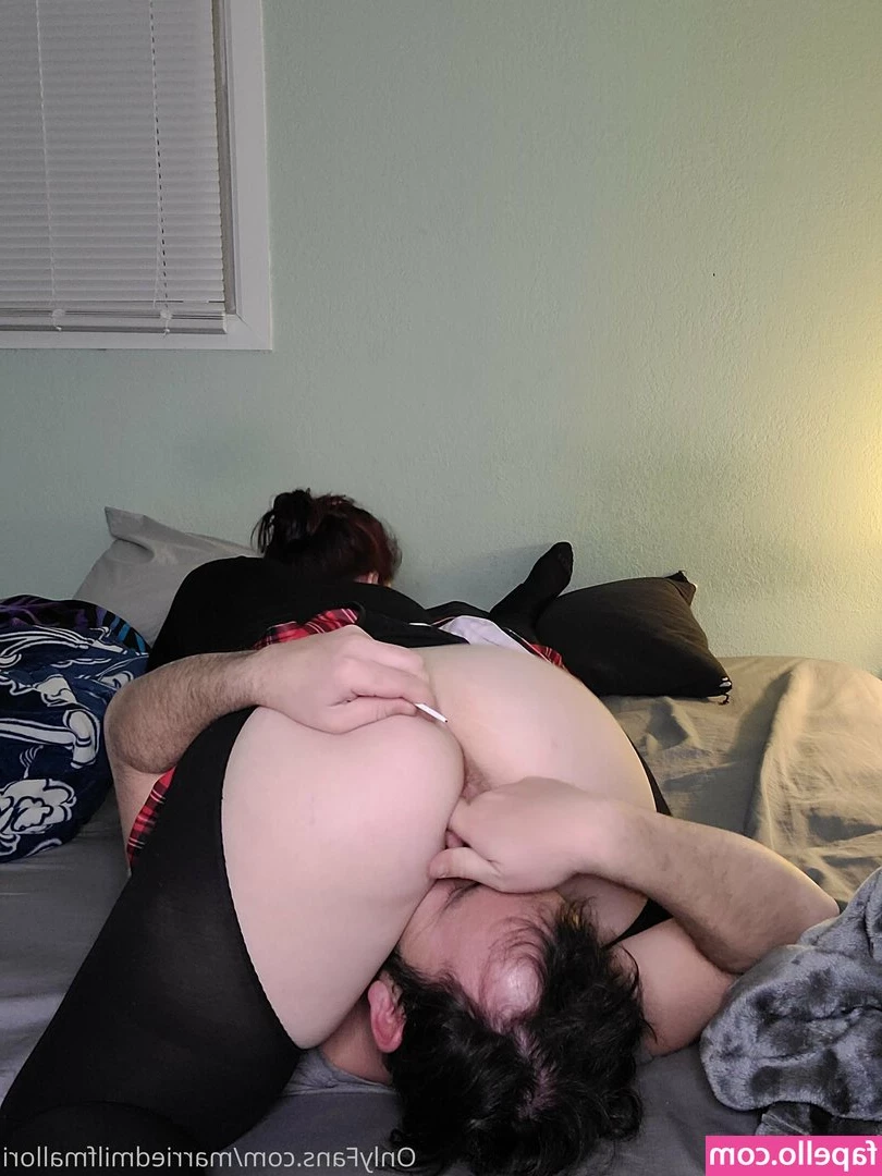 marriedmilfmallori - Fun on my back dick in my ass