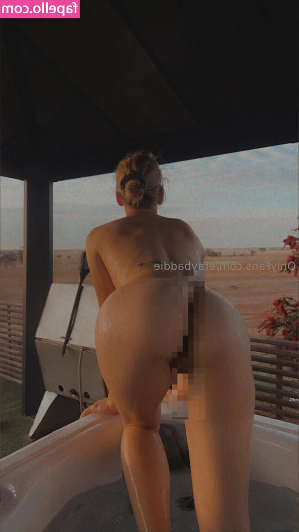 etaybaddie - How would you like to see me shag your wife in the ass like this?